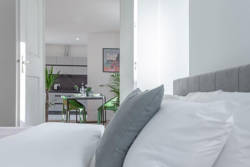 Stylish Apartment - Casa Leone - Center Trieste Extérieur photo